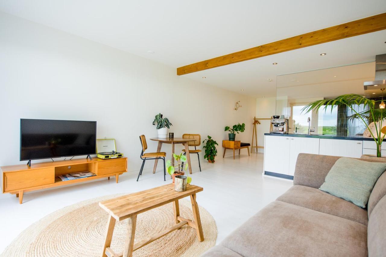 הולום The Sunset Apartments מראה חיצוני תמונה